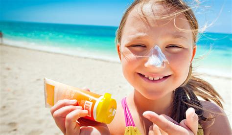 How Long After Applying Sunscreen Can I Swim? A Detailed Discussion